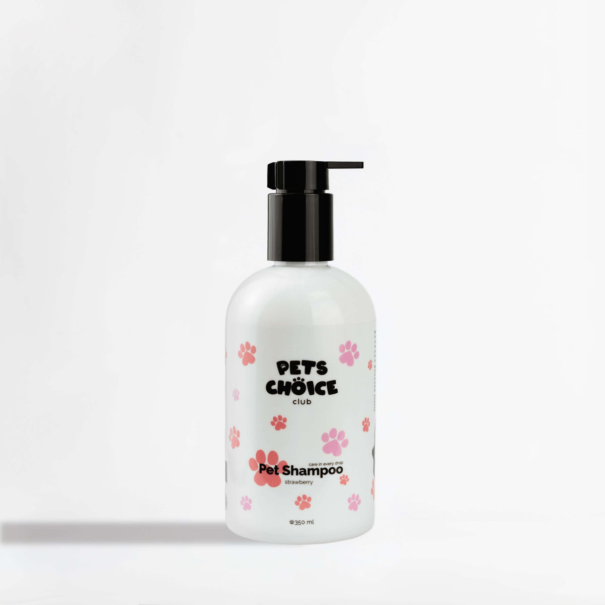 Szampon dla psa o zapachu truskawkowym 350 ml w butelce z pompką, czysty i naturalny połysk sierści psa.